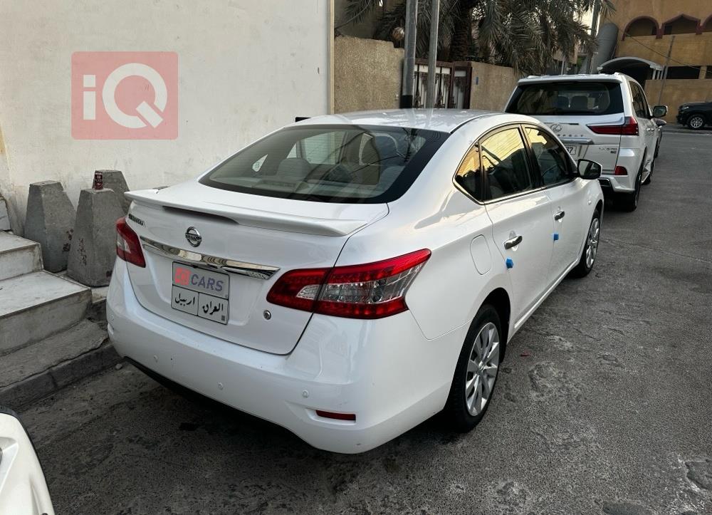 نيسان سنترا